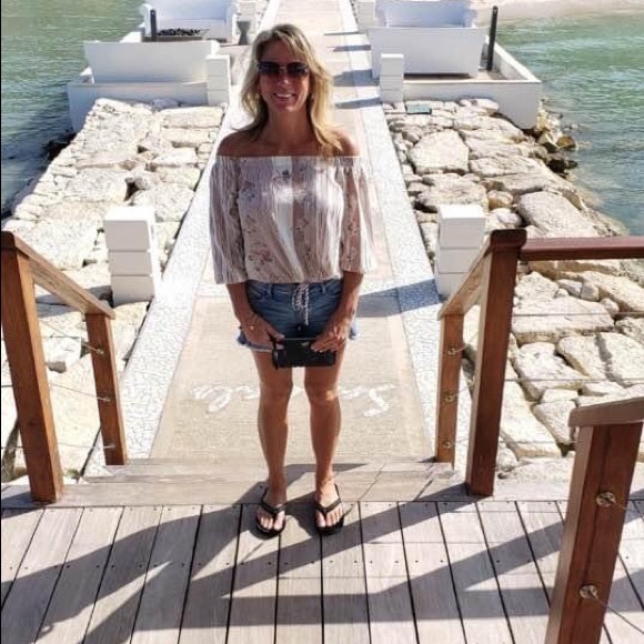 Meet your Posher, Krista - Picture 4 of 7